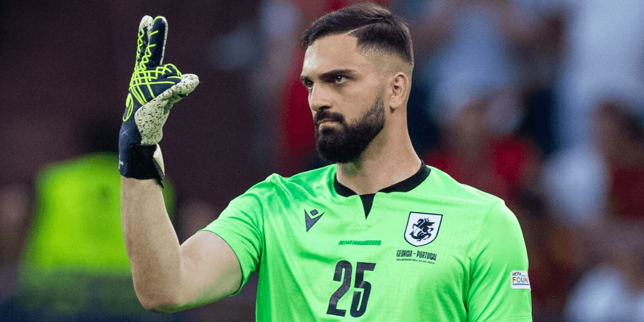 Әскери комиссариаттағы медициналық тексеруде жалаңаш